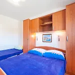 Apartment Maras