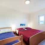 Apartment Maras